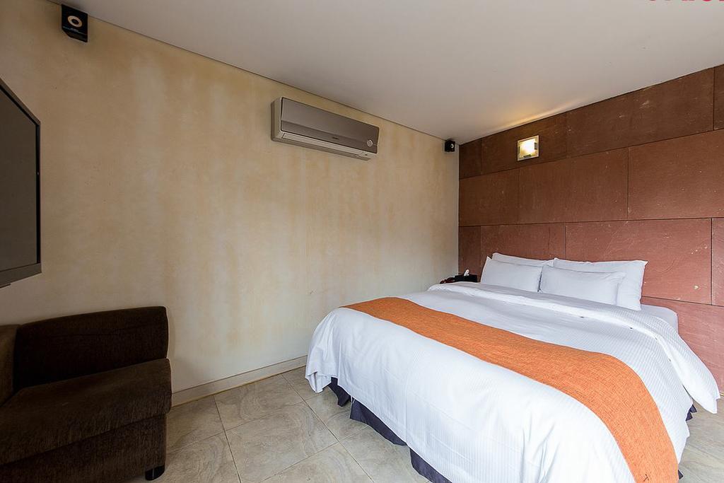 Tara Hotel Seoul Room photo