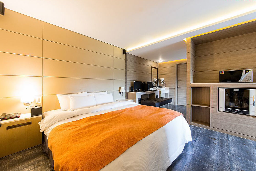 Tara Hotel Seoul Exterior photo