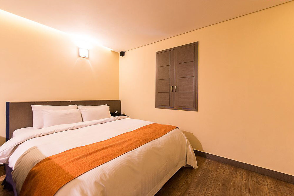 Tara Hotel Seoul Exterior photo