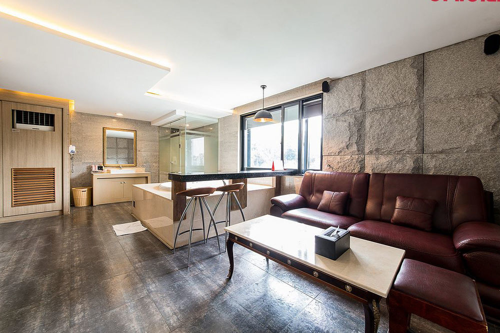 Tara Hotel Seoul Exterior photo